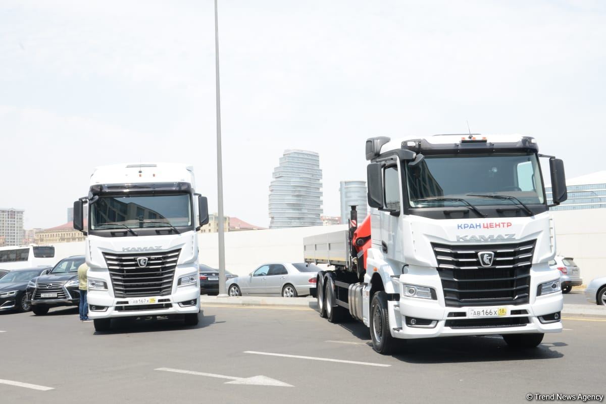 Rusiyanın "KamAZ" şirkəti ilə Gəncə Avtomobil Zavodu arasında memorandum imzalanıb (FOTO)