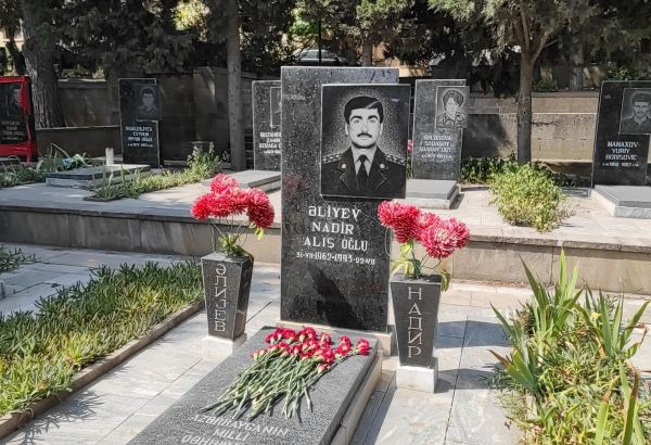 Təhlükəsizlik orqanlarının veteranları şəhid həmkarlarının məzarını ziyarət ediblər (FOTO/VİDEO)