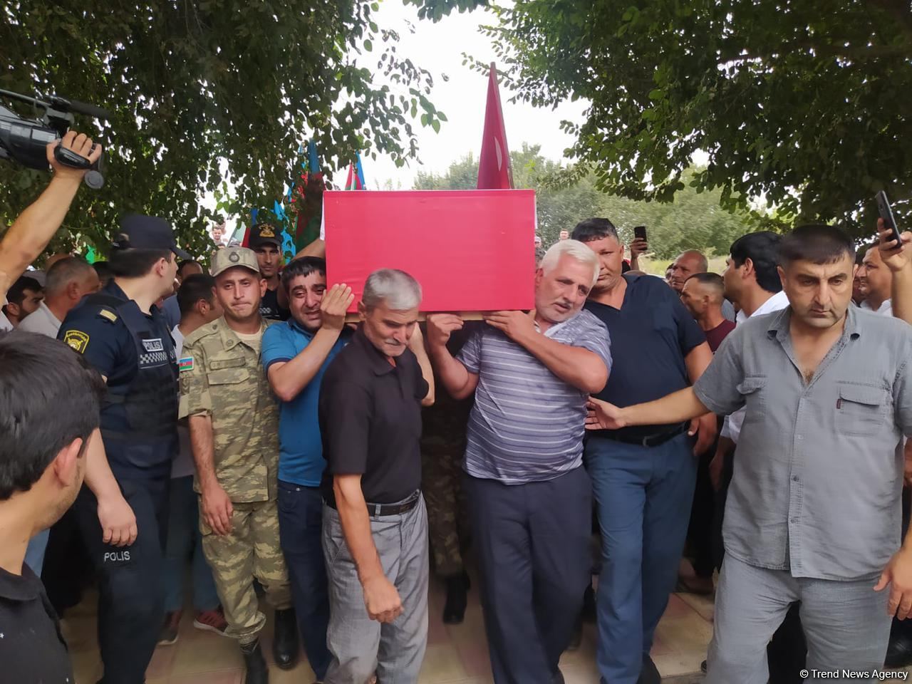 Beyləqanda şəhid gizirlə vida mərasimi keçirilib (FOTO)