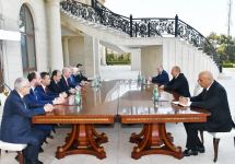 Prezident İlham Əliyev Türkiyənin Ədalət və İnkişaf Partiyası sədrinin birinci müavininin rəhbərlik etdiyi nümayəndə heyətini qəbul edib (FOTO)