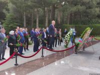 AKP nümayəndə heyəti Şəhidlər Xiyabanı, Fəxri Xiyaban və Türk şəhidliyini ziyarət edib (FOTO)