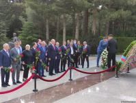 AKP nümayəndə heyəti Şəhidlər Xiyabanı, Fəxri Xiyaban və Türk şəhidliyini ziyarət edib (FOTO)