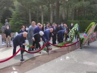 AKP nümayəndə heyəti Şəhidlər Xiyabanı, Fəxri Xiyaban və Türk şəhidliyini ziyarət edib (FOTO)