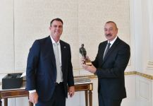 Prezident İlham Əliyev ABŞ-ın Oklahoma ştatının qubernatorunun başçılıq etdiyi nümayəndə heyətini qəbul edib (FOTO/VİDEO) (YENİLƏNİB)
