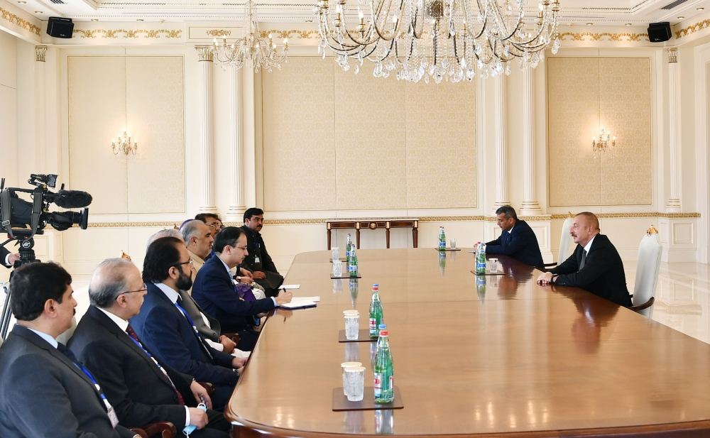 Prezident İlham Əliyev Pakistan Milli Assambleyanın sədrinin başçılıq etdiyi nümayəndə heyətini qəbul edib (FOTO) (YENİLƏNİB)