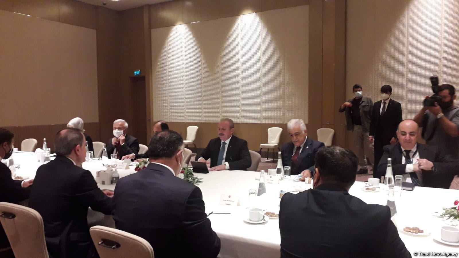 Mustafa Şentopla Ceyhun Bayramov görüş keçirib (FOTO) (ƏLAVƏ OLUNUB)