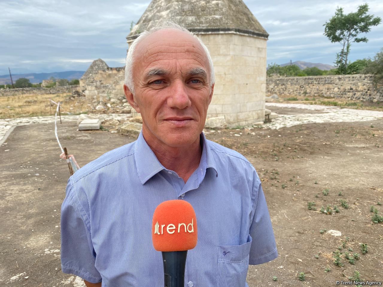 İşğal dövründə tarixi-memarlıq abidələrimiz ermənilər tərəfindən ciddi dağıntılara məruz qalıb - Ekspedisiya rəhbəri