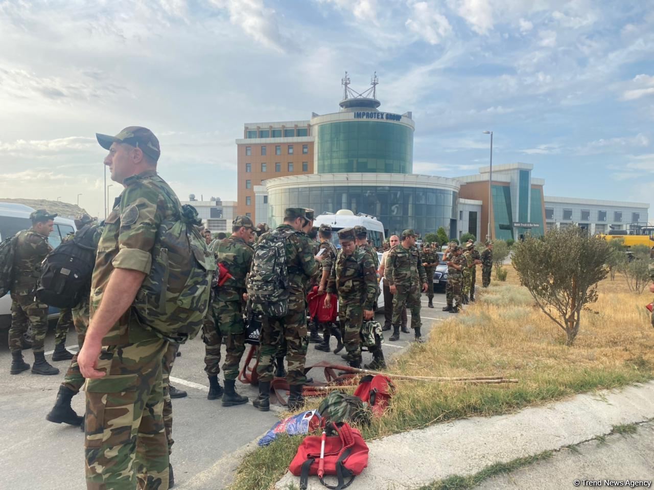 FHN-nin yanğın-xilasetmə qüvvələrinin növbəti qrupu Türkiyəyə yola düşür (FOTO)