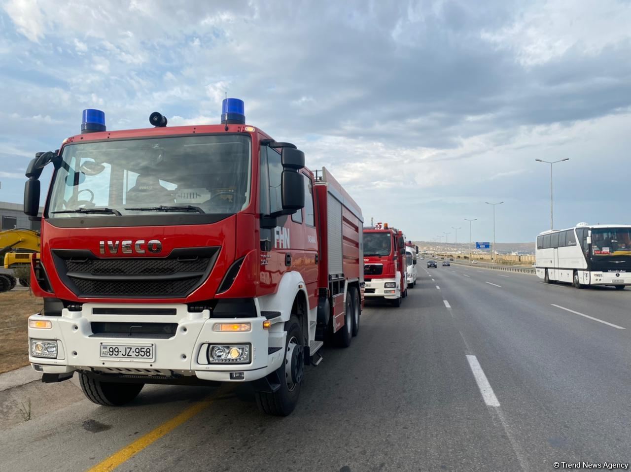 FHN-nin yanğın-xilasetmə qüvvələrinin növbəti qrupu Türkiyəyə yola düşür (FOTO)