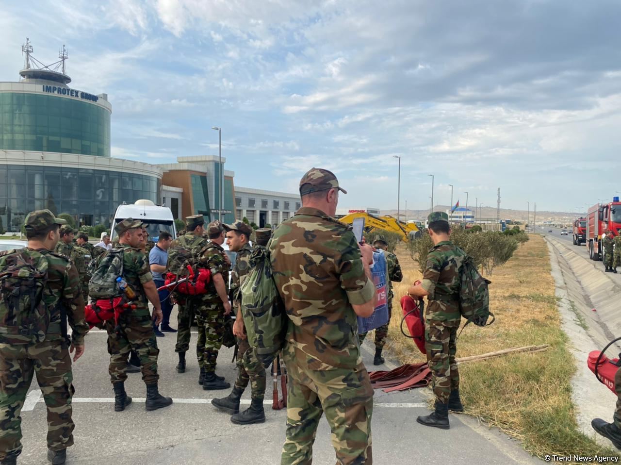 FHN-nin yanğın-xilasetmə qüvvələrinin növbəti qrupu Türkiyəyə yola düşür (FOTO)