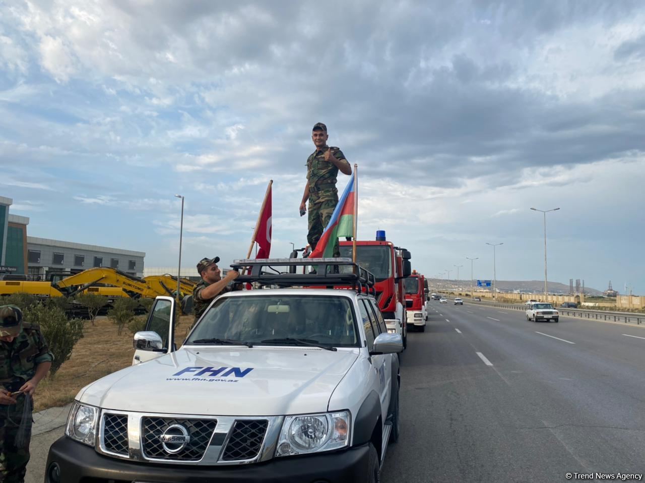FHN-nin yanğın-xilasetmə qüvvələrinin növbəti qrupu Türkiyəyə yola düşür (FOTO)
