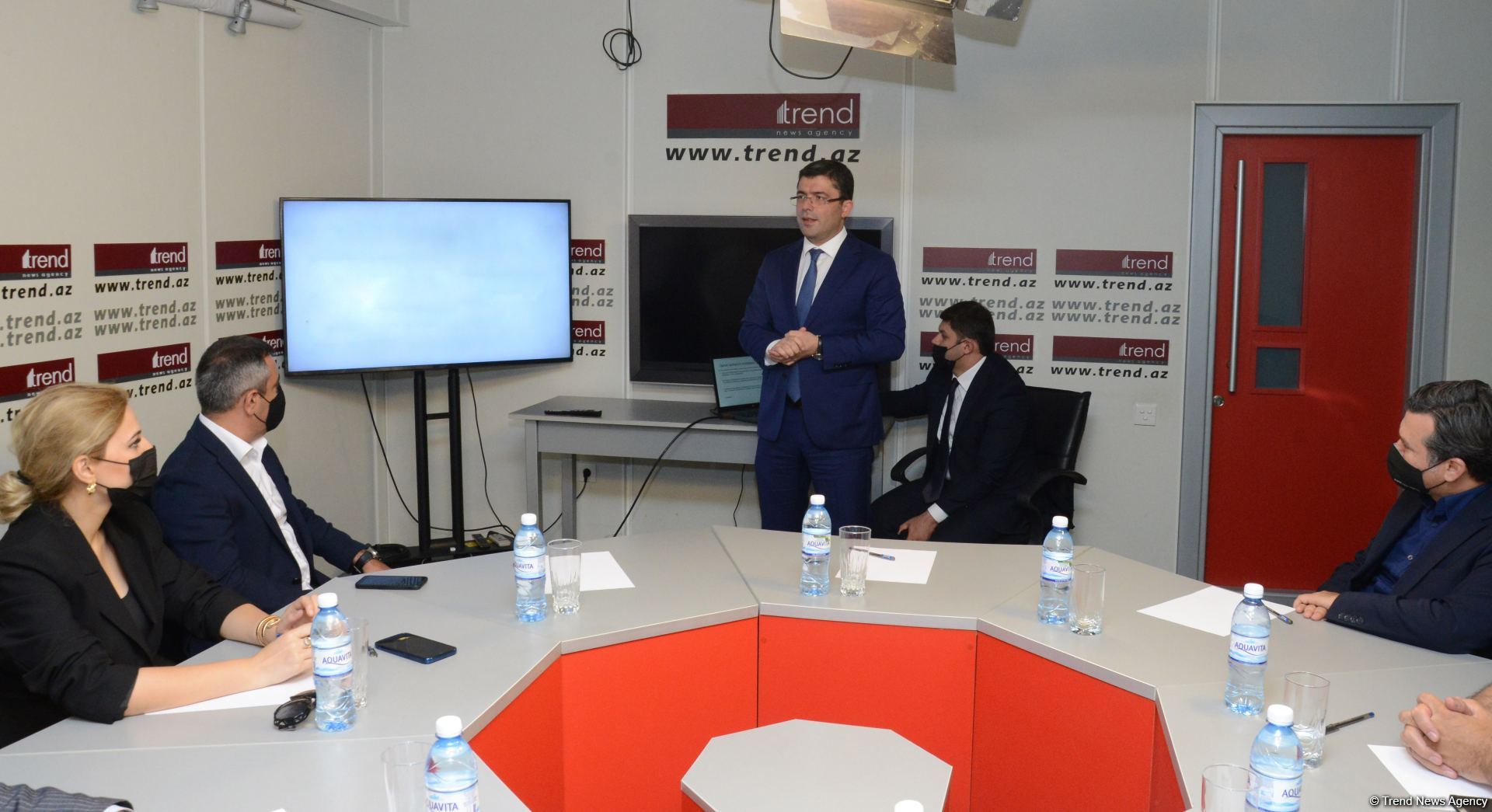 Trend Beynəlxalq İnformasiya Agentliyində “Media haqqında” qanun layihəsinin müzakirəsi keçirilib (FOTO/VİDEO)