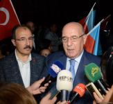 Heydər Əliyev Mərkəzinin binası üzərinə Türkiyənin bayrağı videoproyeksiya olunub (FOTO)