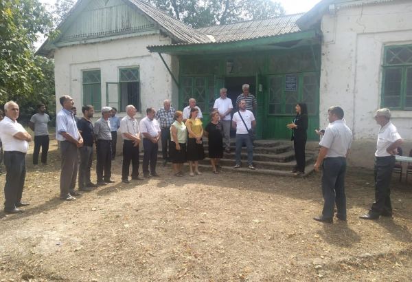Millət vəkili Sevil Mikayılova seçiciləri ilə görüşüb (FOTO)