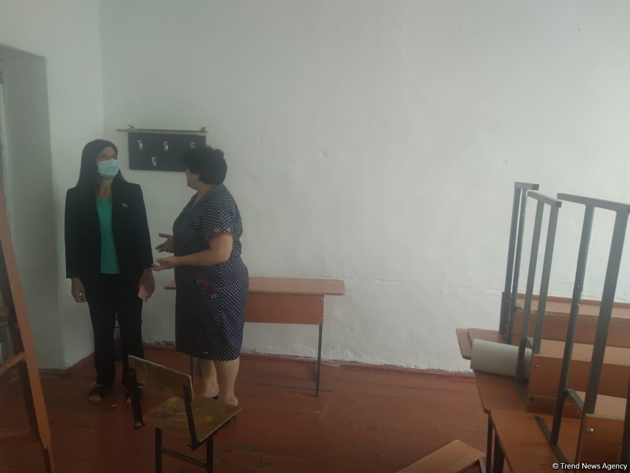 Millət vəkili Sevil Mikayılova seçiciləri ilə görüşüb (FOTO)