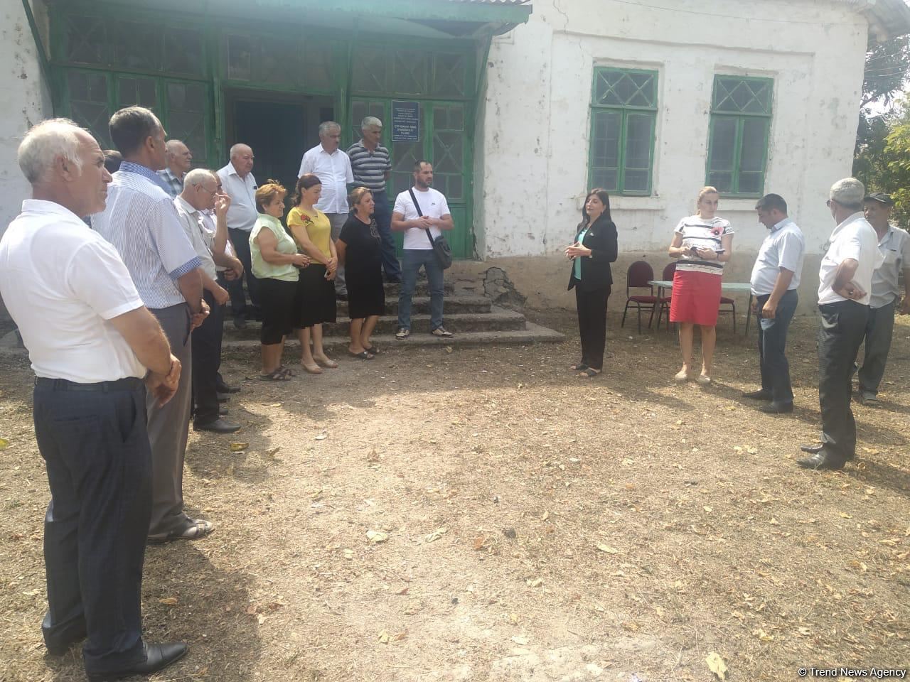 Millət vəkili Sevil Mikayılova seçiciləri ilə görüşüb (FOTO)