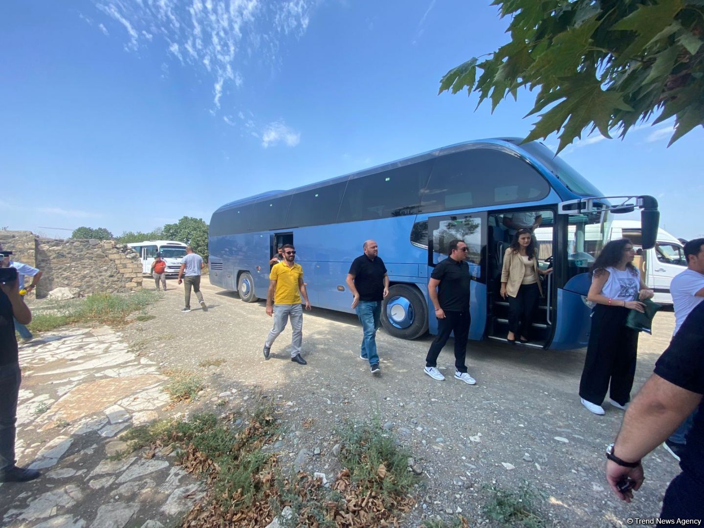 Aparıcı gənclər təşkilatlarının Ağdama səfəri başlayıb (FOTO)