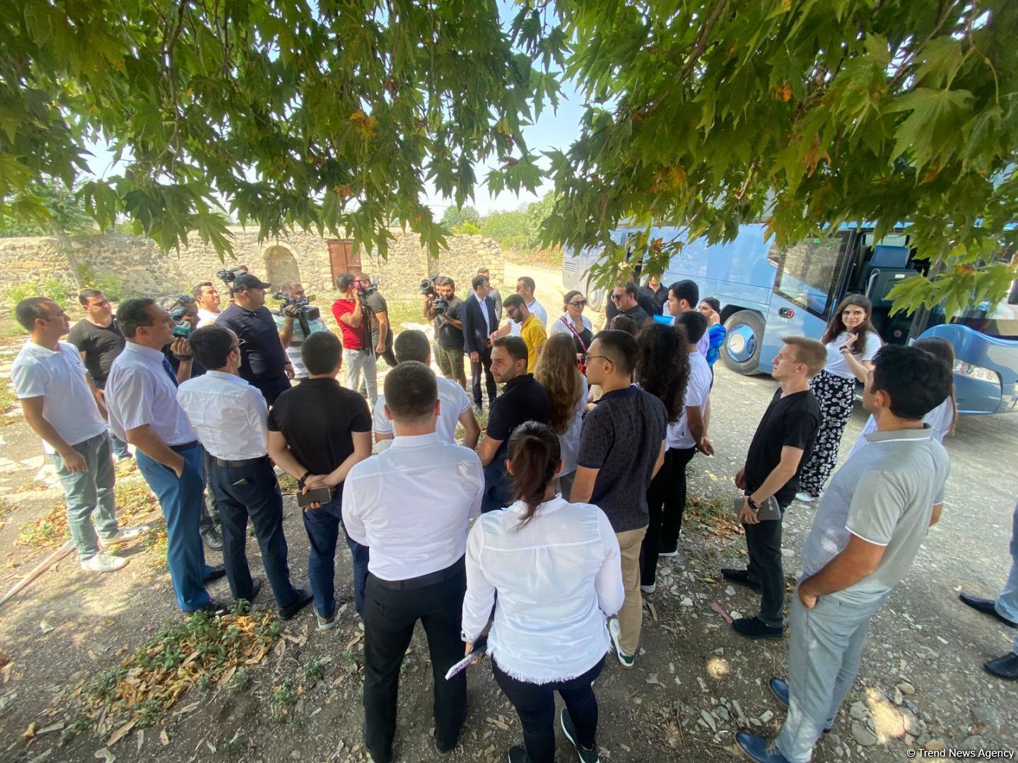 Aparıcı gənclər təşkilatlarının Ağdama səfəri başlayıb (FOTO)