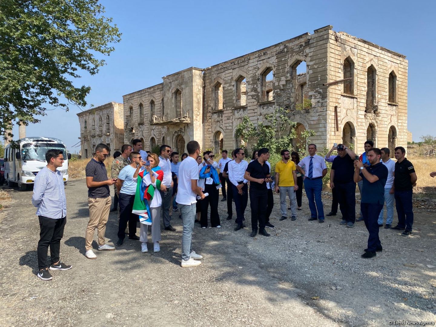 Aparıcı gənclər təşkilatlarının Ağdama səfəri başlayıb (FOTO)