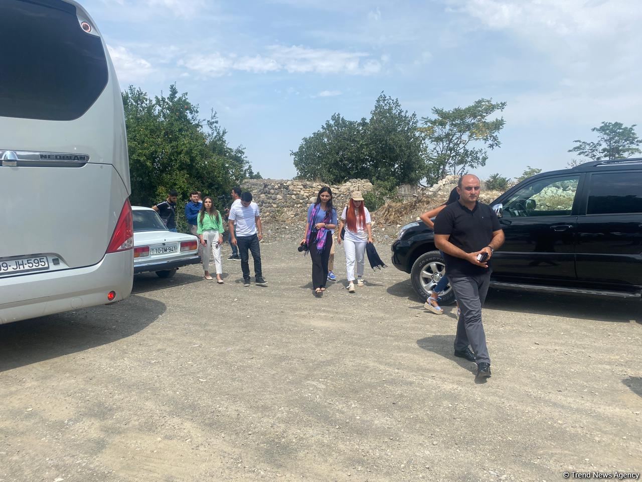 Könüllü təşkilatlarının Ağdama səfəri başlayıb (FOTO)