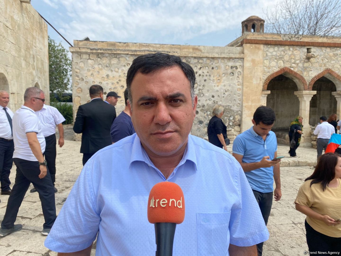 Ağdamı görəndə necə vəhşi bir qəbilə ilə qonşu olduğumuzu anlayırıq - Emin Həsənli
