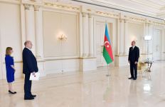 Prezident İlham Əliyev Belçikanın Azərbaycanda yeni təyin olunmuş səfirinin etimadnaməsini qəbul edib (YENİLƏNİB) (FOTO)