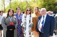 Prezident İlham Əliyev Şuşada Vaqif Poeziya Günləri çərçivəsində tədbir iştirakçıları və şuşalılarla səmimi söhbət edib (FOTO)