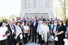 Prezident İlham Əliyev Şuşada Vaqif Poeziya Günləri çərçivəsində tədbir iştirakçıları və şuşalılarla səmimi söhbət edib (FOTO)