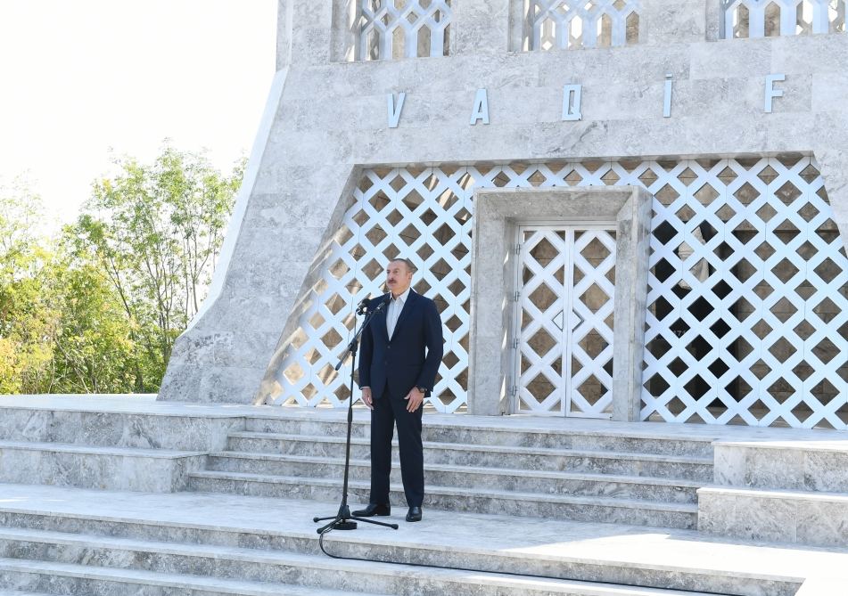 Prezident İlham Əliyev: Ulu Öndərin iradəsi və qətiyyəti nəticəsində Vaqifin məqbərəsi ucaldılmışdır