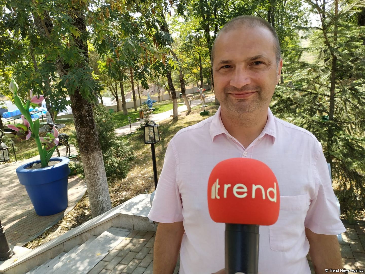 Azərbaycanın azad edilmiş ərazilərində dağıntıların miqyası adamı şoka salır - Macar jurnalist