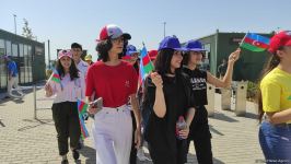 Yay məktəbində iştirak edən şəhid və qazi övladları Hərbi Qənimətlər Parkını ziyarət edib (FOTO)