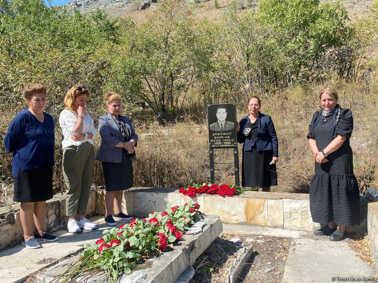 Uzun illər sonra ilk dəfədir ki, həyat yoldaşımın məzarını ziyarət edirəm - Kəlbəcər sakini (FOTO)