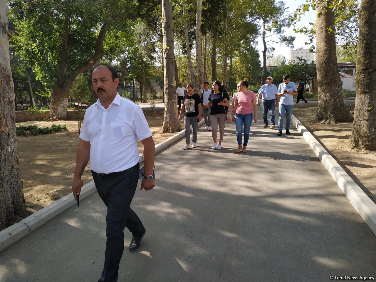 Türk Şurasına üzv və müşahidəçi dövlətlərin jurnalistləri Gəncədə Ermənistan tərəfindən dağıdılmış yerlərə baş çəkib (FOTO)