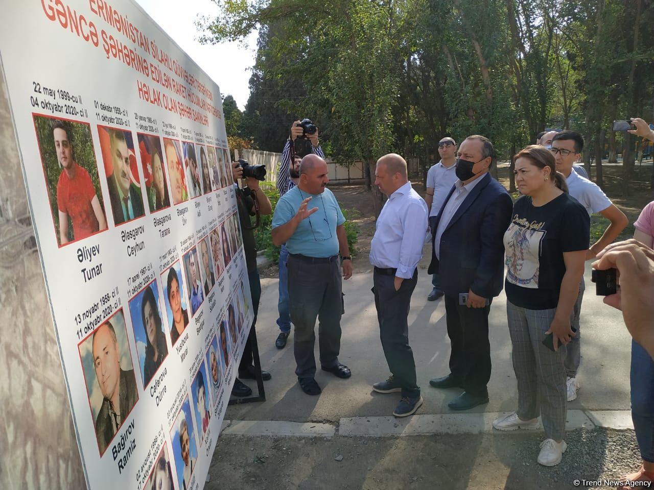 Türk Şurasına üzv və müşahidəçi dövlətlərin jurnalistləri Gəncədə Ermənistan tərəfindən dağıdılmış yerlərə baş çəkib (FOTO)
