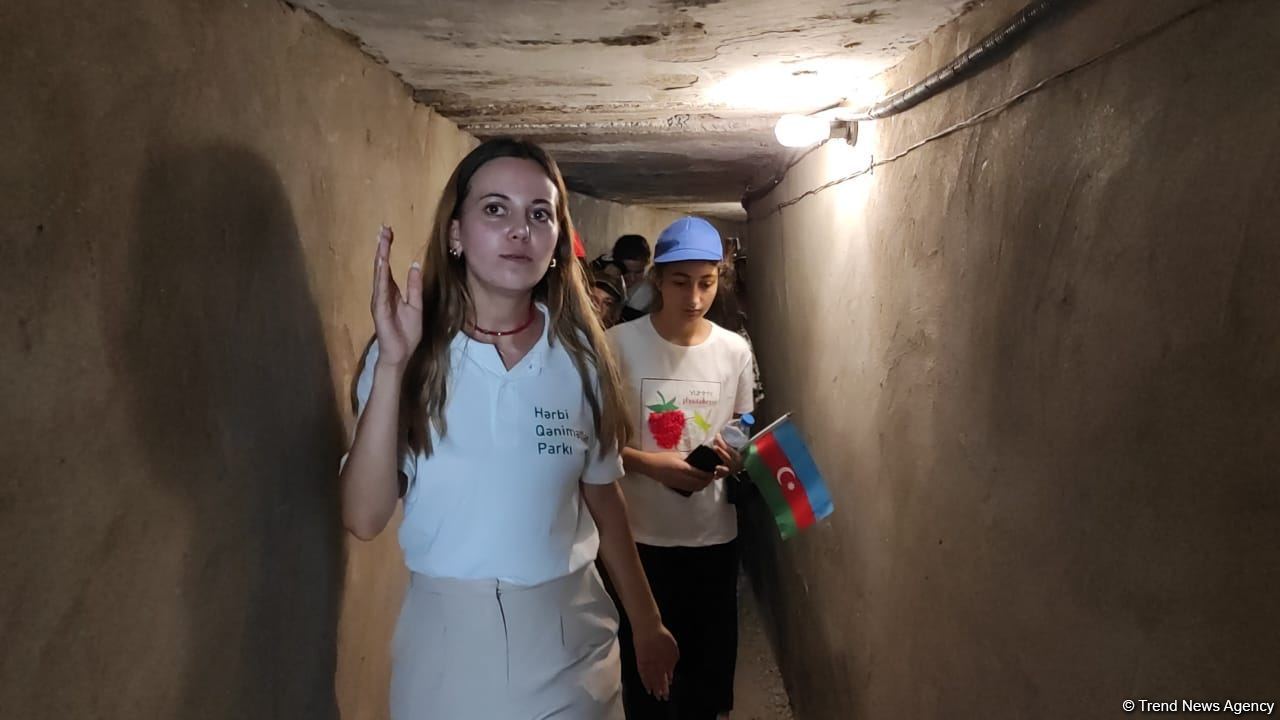 Yay məktəbində iştirak edən şəhid və qazi övladları Hərbi Qənimətlər Parkını ziyarət edib (FOTO)