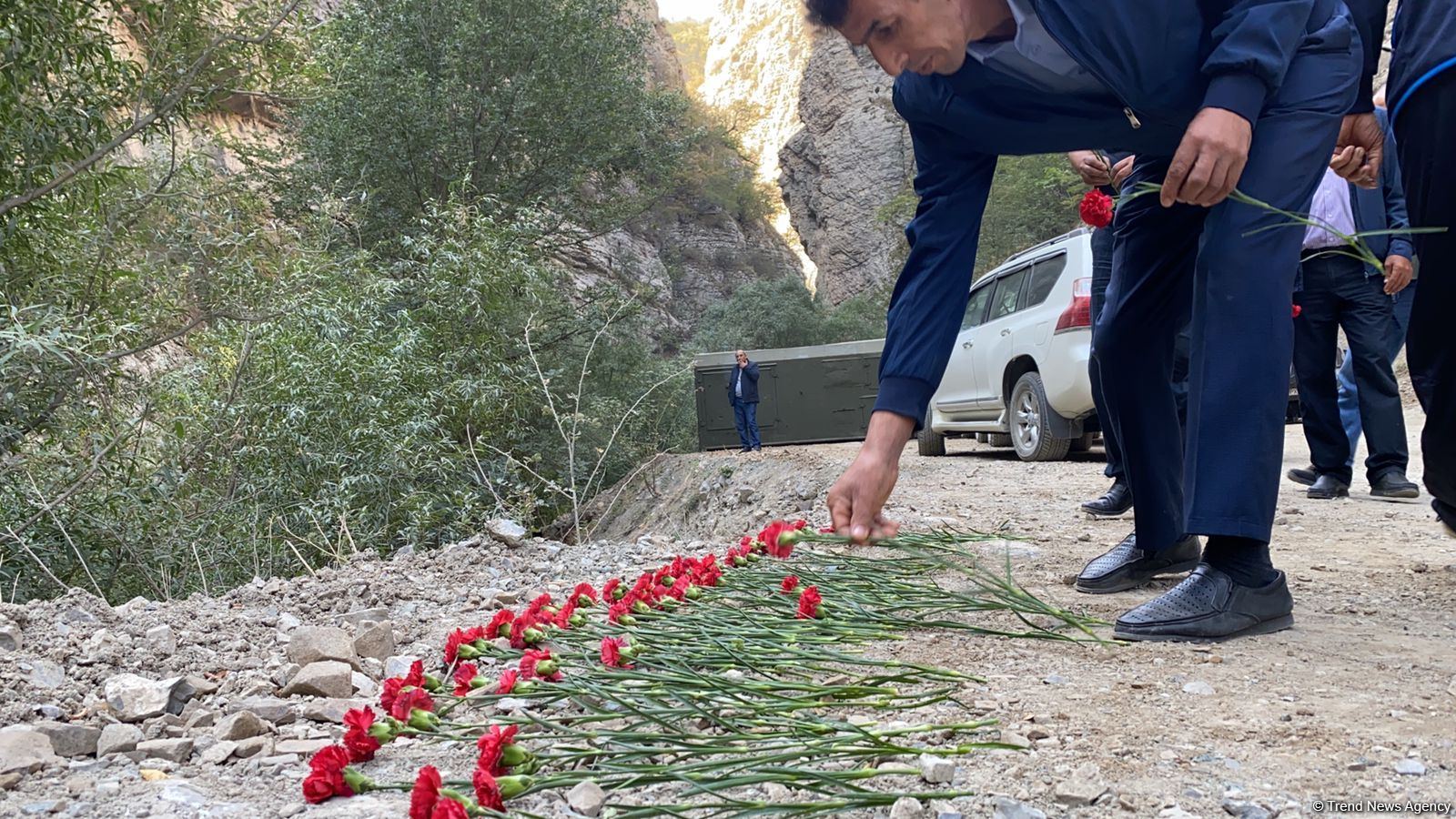 Kəlbəcər sakinləri 28 il sonra doğma yurdlarına səfər ediblər (FOTO)