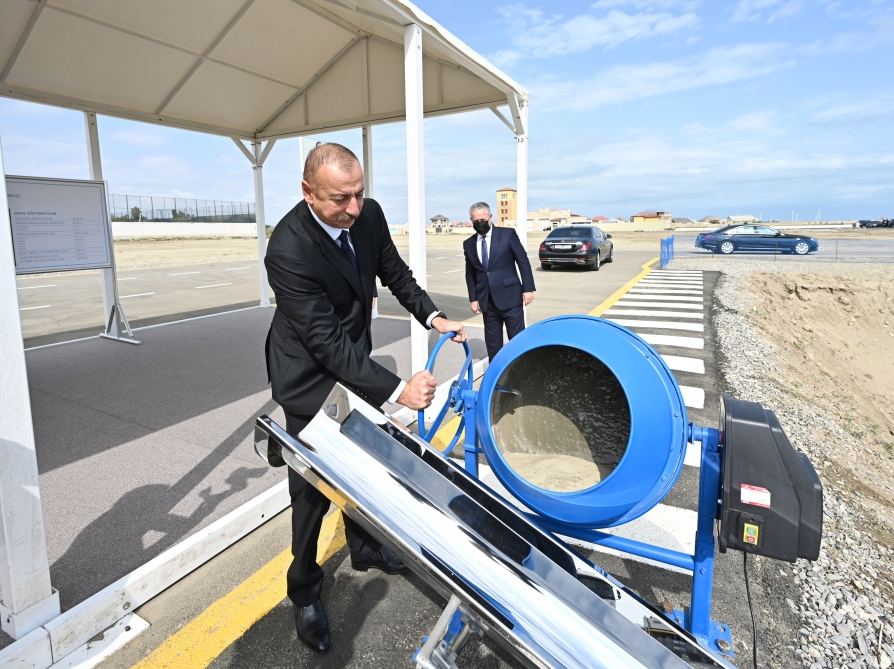 Prezident İlham Əliyev Sumqayıtda güzəştli mənzil layihəsi çərçivəsində növbəti yaşayış kompleksinin təməlqoyma mərasimində iştirak edib (FOTO/VİDEO) (YENİLƏNİB)