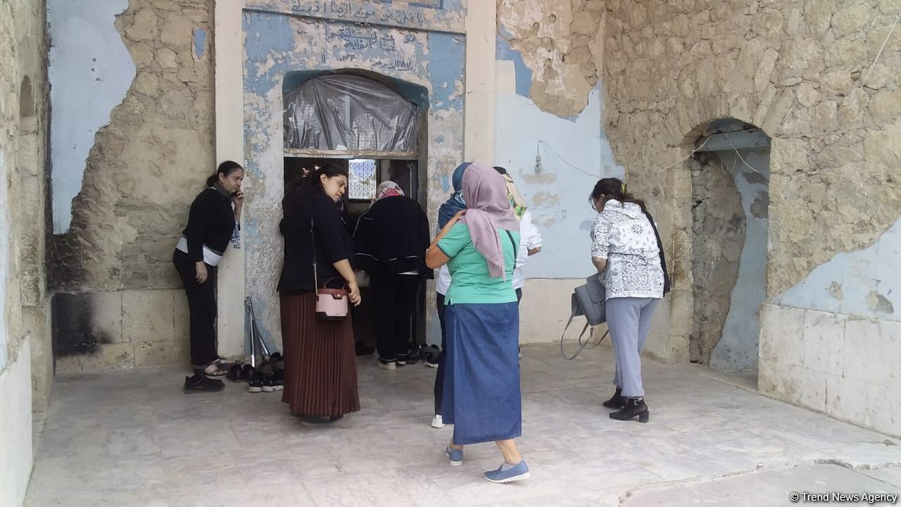 Ağdam sakinləri Ağdam Cümə Məscidini ziyarət ediblər (FOTO)