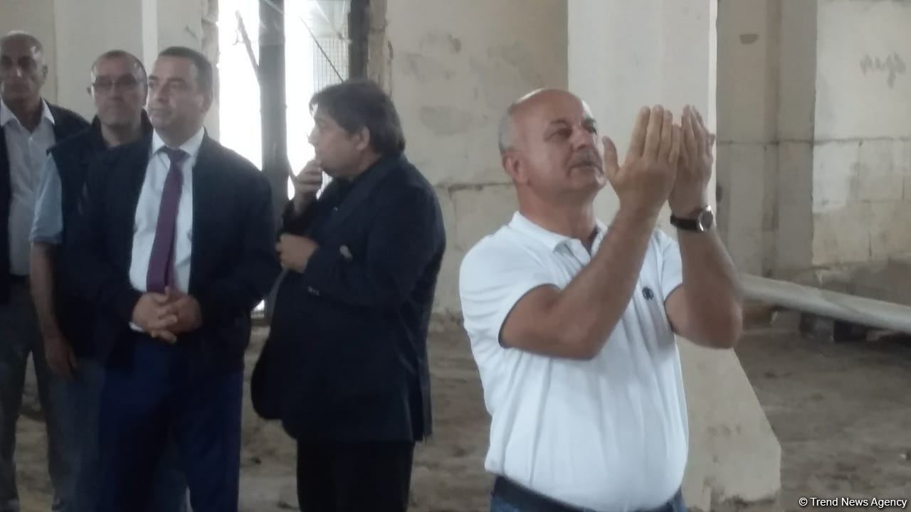 Ağdam sakinləri Ağdam Cümə Məscidini ziyarət ediblər (FOTO)
