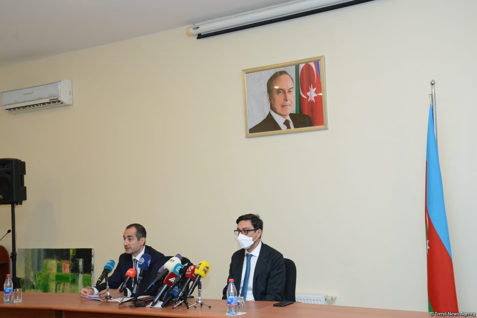 Yeni gənclər və idman naziri Fərid Qayıbov kollektivə təqdim olunub (FOTO)
