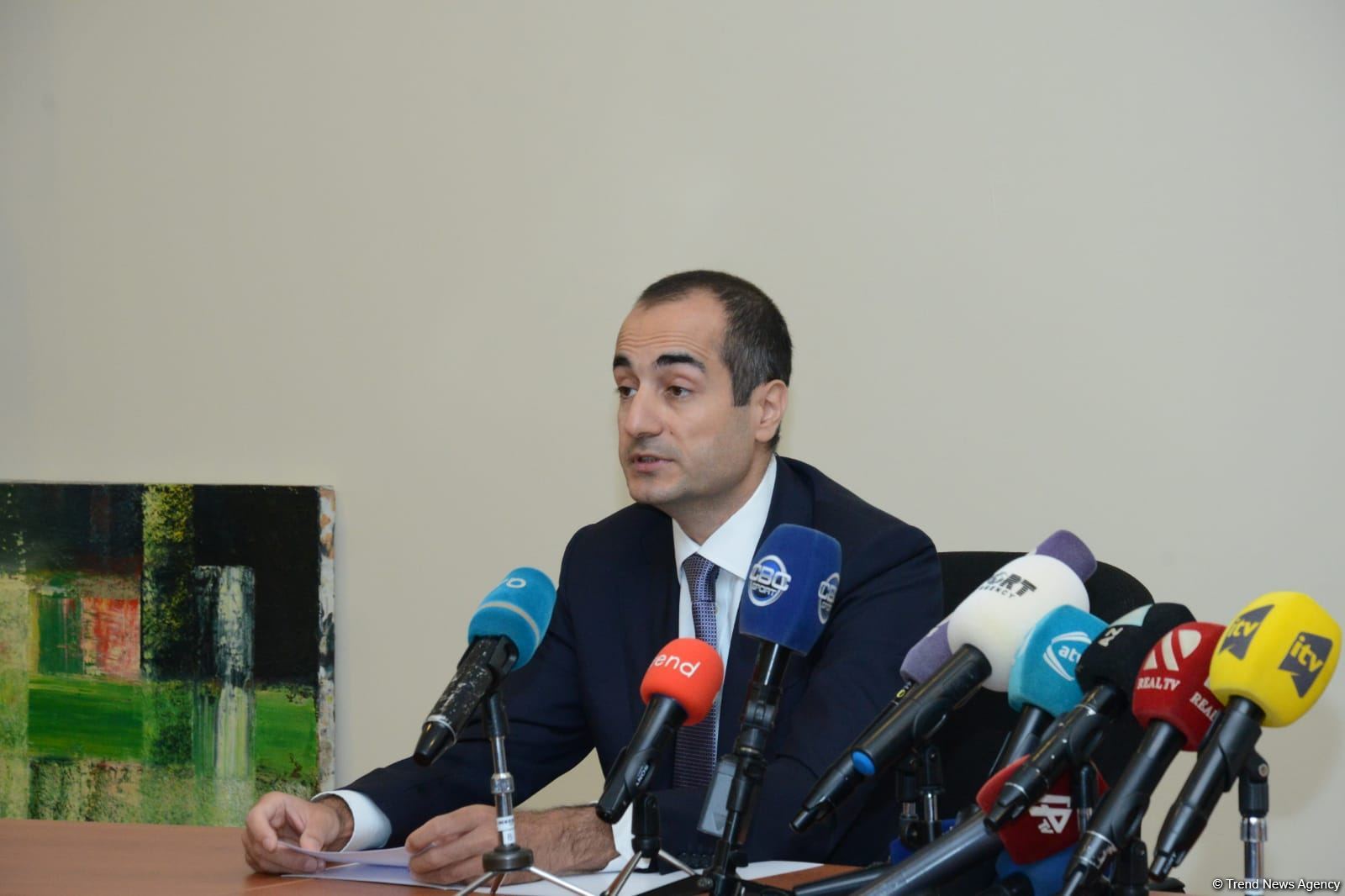 Yeni gənclər və idman naziri Fərid Qayıbov kollektivə təqdim olunub (FOTO)