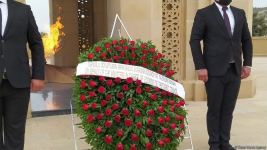 Türk Şurası ölkələrinin iqtisadiyyat nazirləri Şəhidlər xiyabanını ziyarət ediblər (FOTO)