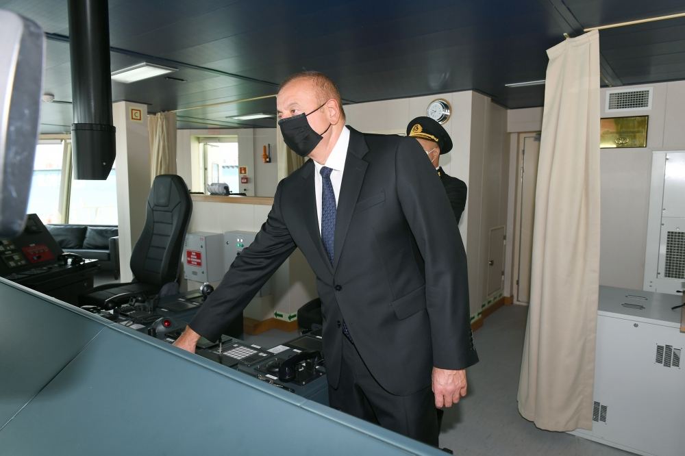 Prezident İlham Əliyev “Kəlbəcər” neftdaşıyan tankerin istismara verilməsi mərasimində iştirak edib (FOTO/VİDEO)