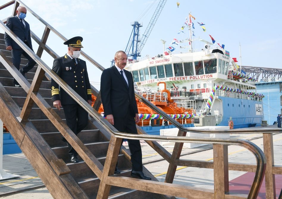 Prezident İlham Əliyev “Kəlbəcər” neftdaşıyan tankerin istismara verilməsi mərasimində iştirak edib (FOTO/VİDEO)