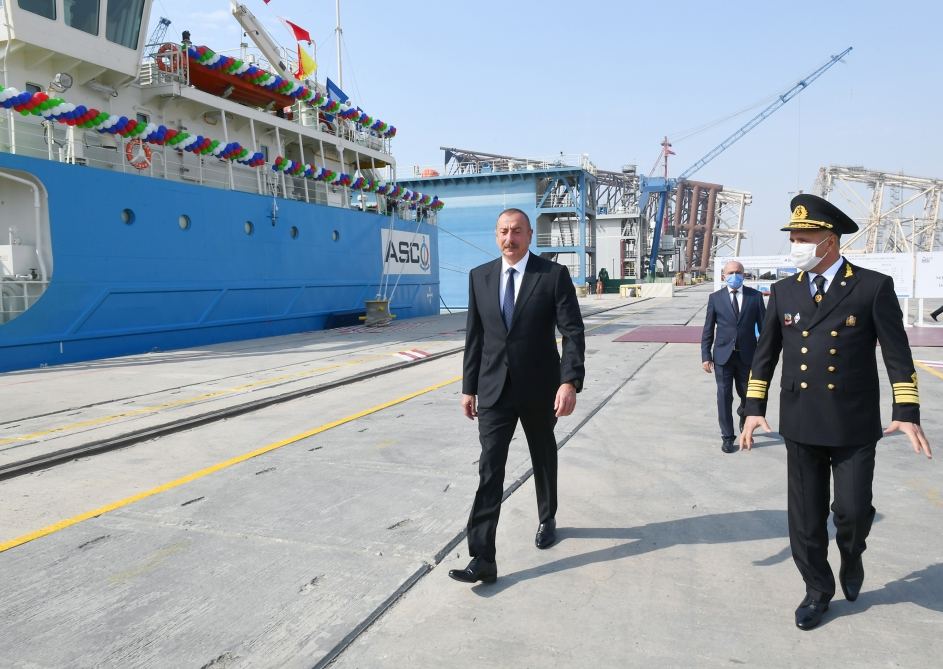 Prezident İlham Əliyev “Kəlbəcər” neftdaşıyan tankerin istismara verilməsi mərasimində iştirak edib (FOTO/VİDEO)