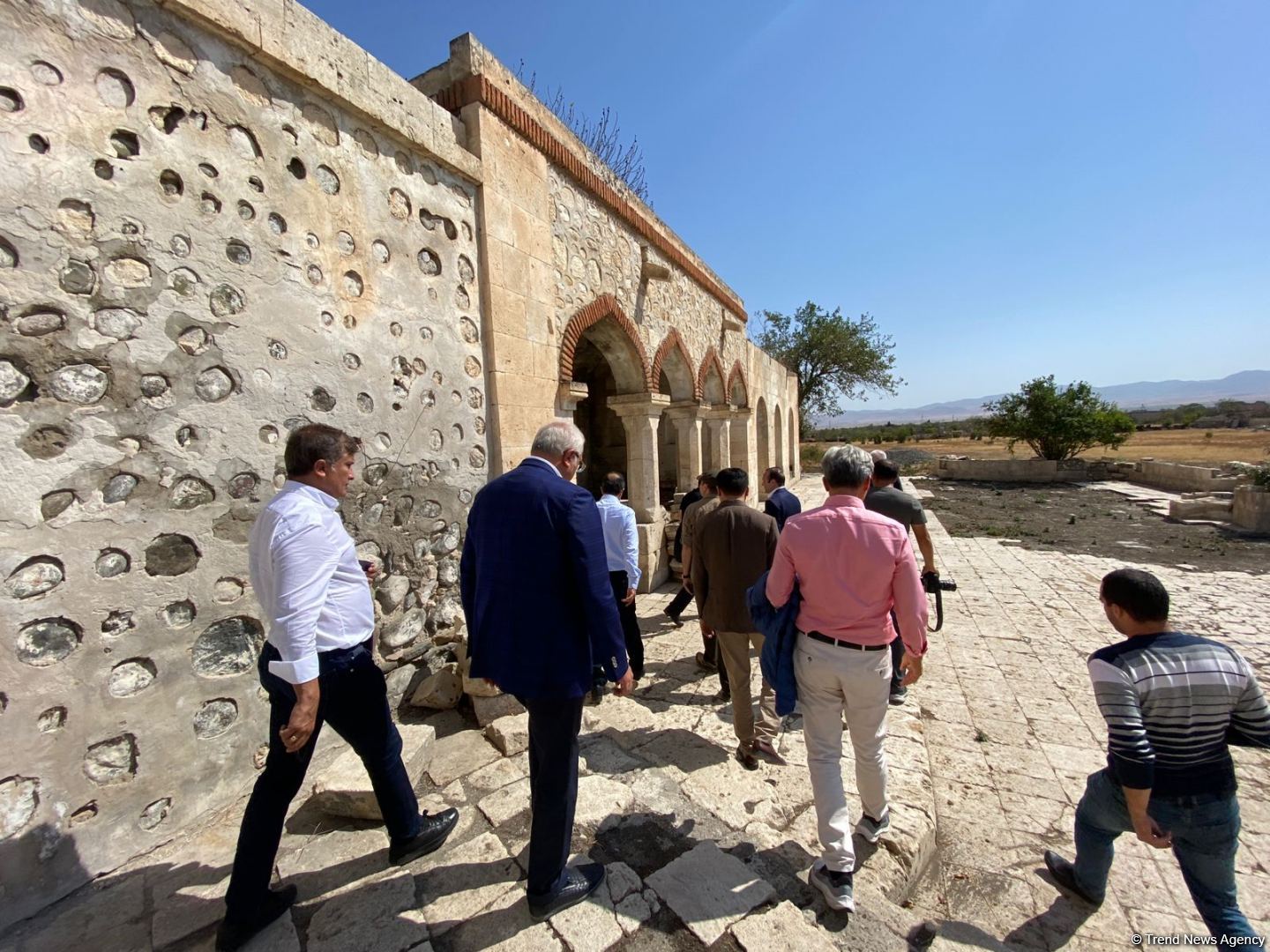 Türkdilli Dövlətlərin Əməkdaşlıq Şurasının nümayəndə heyəti Ağdamda İmarət kompleksini ziyarət edib (FOTO)