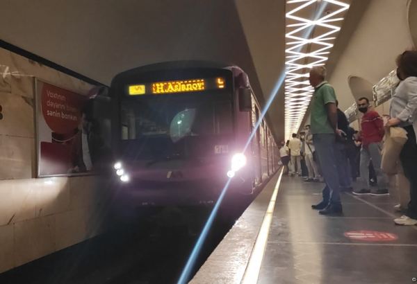 Bakıda metrodan istifadə edənlərin sayı kəskin artıb