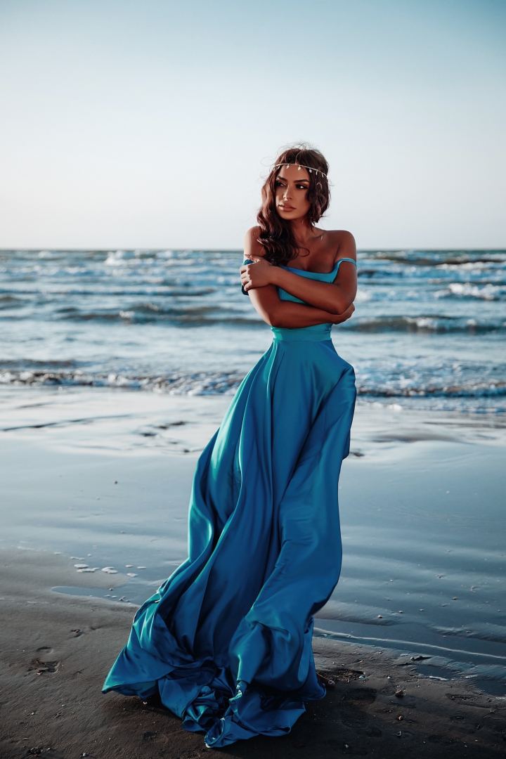 Nərgiz Əliyevadan yaya vida (FOTO)