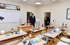 Prezident İlham Əliyev Sabunçu rayonunda 307 saylı orta məktəbdə yaradılan şəraitlə tanış olub (FOTO/VİDEO)
