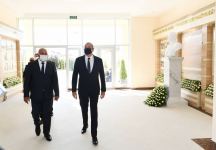 Prezident İlham Əliyev Sabunçu rayonunda 71 saylı orta məktəbdə yaradılan şəraitlə tanış olub (FOTO/VİDEO)